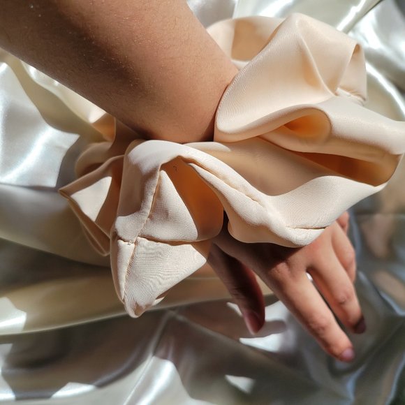 2 for 25! Giant scrunchies! - Picture 3 of 3